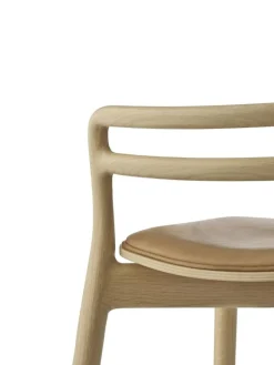 Vipp Barstolar & Barpallar-484 Cabin Counter Stol, Mörk Ek / Svart Läder