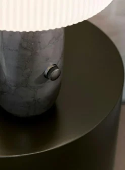 Vipp Bordslampor-591 Sculpture Bordslampa Ø27,5 cm, Vit