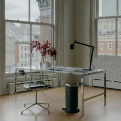 Vipp Skrivbordsstolar & Kontorsstolar-452 Snurrstol Med Fötter, Polerat Aluminium / Svart Läder