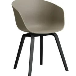 HAY Stolar-AAC 22 2.0 Karmstol, Svartlackad Ek / Svart