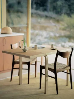 Artek Matbord Och Barbord-Aalto Table foldable DL81C Legs and edge band natural lacquered, top clay linoleum, drop-leaf