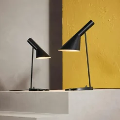 Louis Poulsen Skrivbordslampor|Bordslampor-AJ Mini Bordslampa, Svart / Mässing