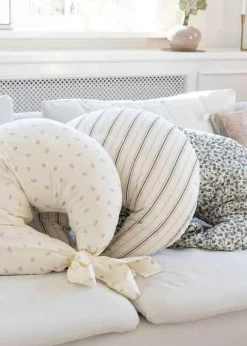 Amningskudde, Sophora Leaves