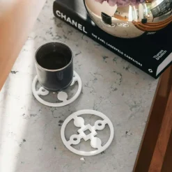 Hilke Collection Bordstabletter & Glasunderlägg-Anima Gemella Glasunderlägg Ø10 cm 4-pack, Vit