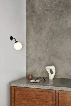 Apiales Vägglampa Integrerad, Satin Black / Opal