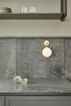 Apiales Vägglampa Integrerad, Satin Black / Opal