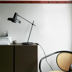 Grupa Bordslampor-Arigato Bordslampa Palace, Svart