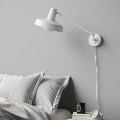 Arigato Vägglampa Kort, Svart