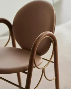 Arkade Karmstol, Vitoljad Ek