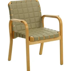 Armchair 45 Karmstol Svartlackerad yta, Klädsel i linne, Svartlackad Björk / Quiltat Läder Svart