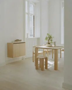 New Works Pallar-Atlas Pall, Rökt Ek