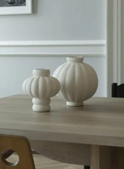 Louise Roe Vaser-Balloon 01 Vas 25 cm, Raw White