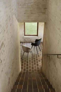 Bat Stol Plast, Black