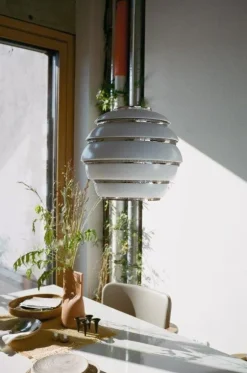 Artek Pendellampor-Beehive A331 Pendel, Svart/Mässing