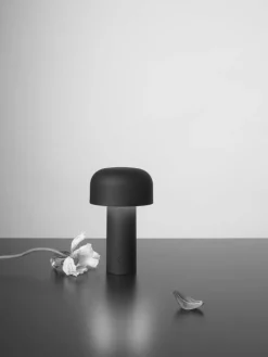 Bellhop Bordslampa Portabel, Tegelröd