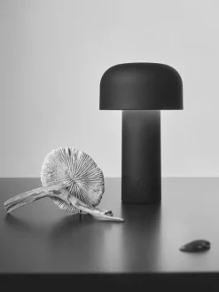 Bellhop Bordslampa Portabel, Tegelröd