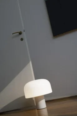 Flos Bordslampor-Bellhop Glass T Bordslampa, Cioko