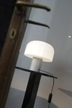 Flos Bordslampor-Bellhop Glass T Bordslampa, Cioko