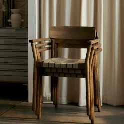 Betty TK9 Karmstol, Rökt Ek / Naturligt Vävband