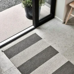 Pappelina Utomhusmattor & Balkongmattor|Plastmattor-Bob Matta 70x300 cm, Brick/Vanilla