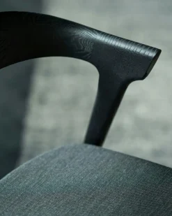 Ethnicraft Stolar-Bok Stol, Mörkbetsad Ek / Brun Skinn