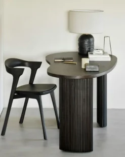 Ethnicraft Stolar-Bok Stol, Mörkbetsad Ek / Brun Skinn