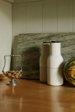 Audo Copenhagen Kryddkvarnar-Bottle Grinder Kryddkvarn 2-pack, Hunting Green / Beige / Valnöt