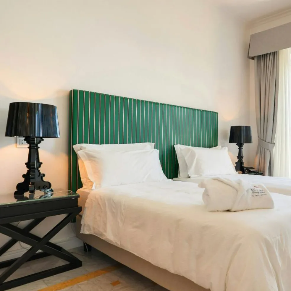 Bourgie Bordslampa, Matt Blå