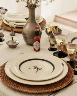 Bow Assiett 22 cm, Svart