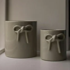 Bow Kruka Ø10 cm, Shiny Nougat