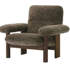Brasilia Fåtölj, Mörkbetsad Ek / Fårskinn Root