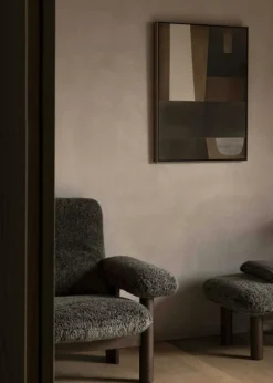 Brasilia Fåtölj, Mörkbetsad Ek / Fårskinn Root