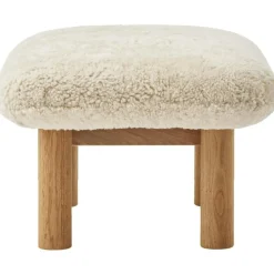 Audo Copenhagen Fotpallar-Brasilia Ottoman Naturlig Ek, Fårskinn Sahara