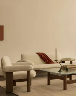 Audo Copenhagen 2-Sitssoffor-Brasilia 2-Sitssoffa, Mörkbetsad Ek / Sheepskin Nature