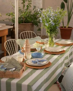 Pick a Poppy Dukar & Löpare-Breton Bordsduk 150x250 cm, Grön