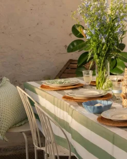 Pick a Poppy Dukar & Löpare-Breton Bordsduk 150x250 cm, Grön