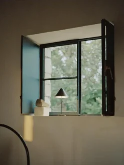 Brolly Bordslampa Portabel, Steel Black