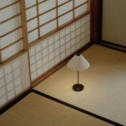 Brolly Bordslampa Portabel, Steel Black