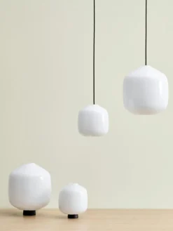 Buoy Glass Bordslampa Vit / Soft Black 20 cm