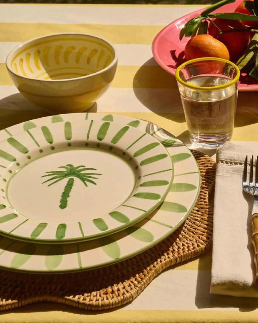 Pick a Poppy Mattallrikar-Cannes Tallrik 28 cm, Gul