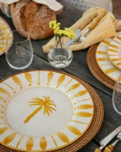 Pick a Poppy Mattallrikar-Cannes Tallrik 28 cm, Gul