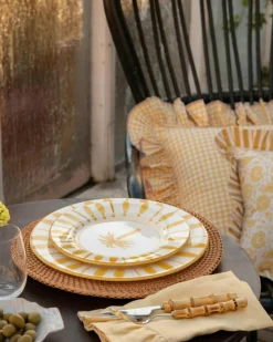 Pick a Poppy Mattallrikar-Cannes Tallrik 28 cm, Gul
