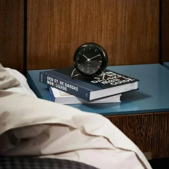 Arne Jacobsen Väckarklockor|Bordsklockor-City Hall Bordsklocka, Svart