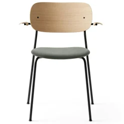 Audo Copenhagen Stolar-Co Karmstol Svart stål, Dakar 0250/Neutral Ek