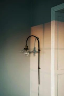 Cobbler 75 Vägglampa, Klar