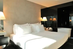 Costanza Bordslampa, Mässing/Vit