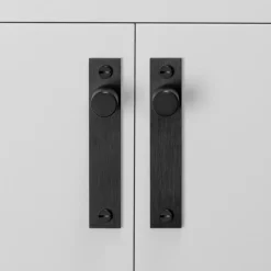 Buster + Punch Knoppar & Dörrhandtag-Cross Plate Knopp 2-pack,