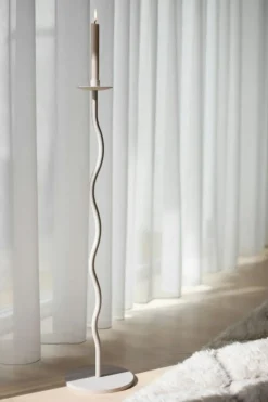 Curved Ljushållare 26 cm, Svart