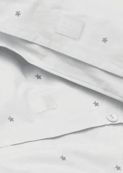 Juna Bäddset-Daisy Bäddset 140x220 + 60x63 cm, Vit / Ljusblå