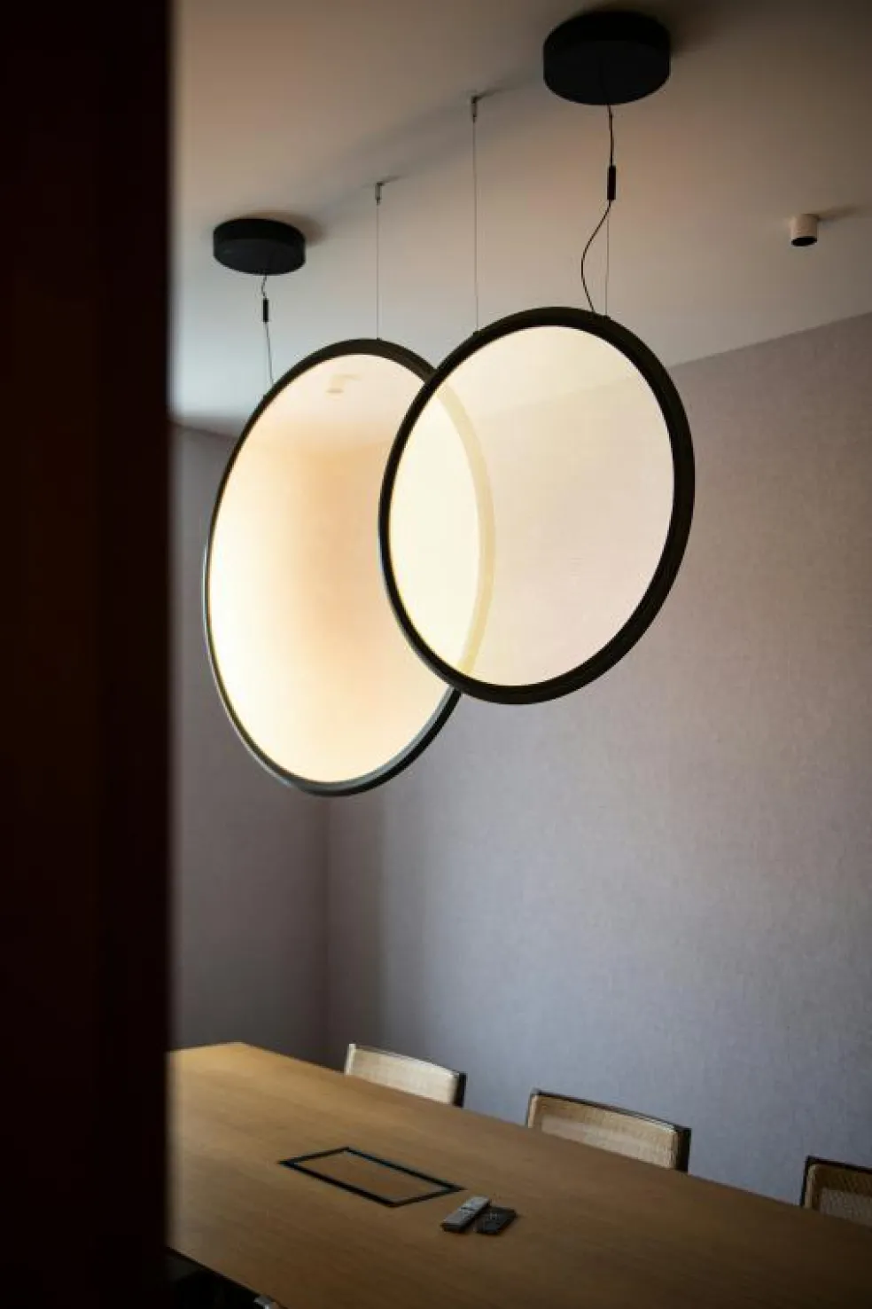 Discovery Vertical 100 Pendel RGBW, Brons